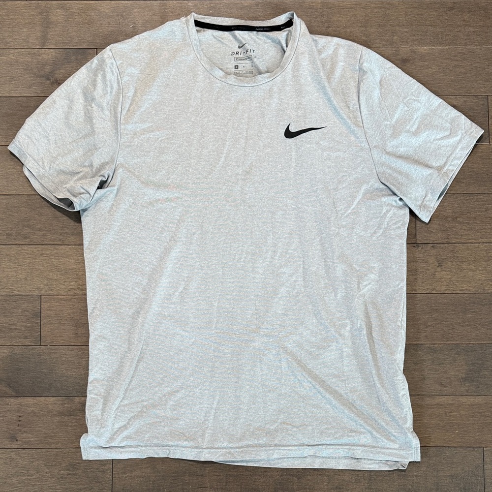 Nike Pro Men's Light Gray Short Sleeve Tee